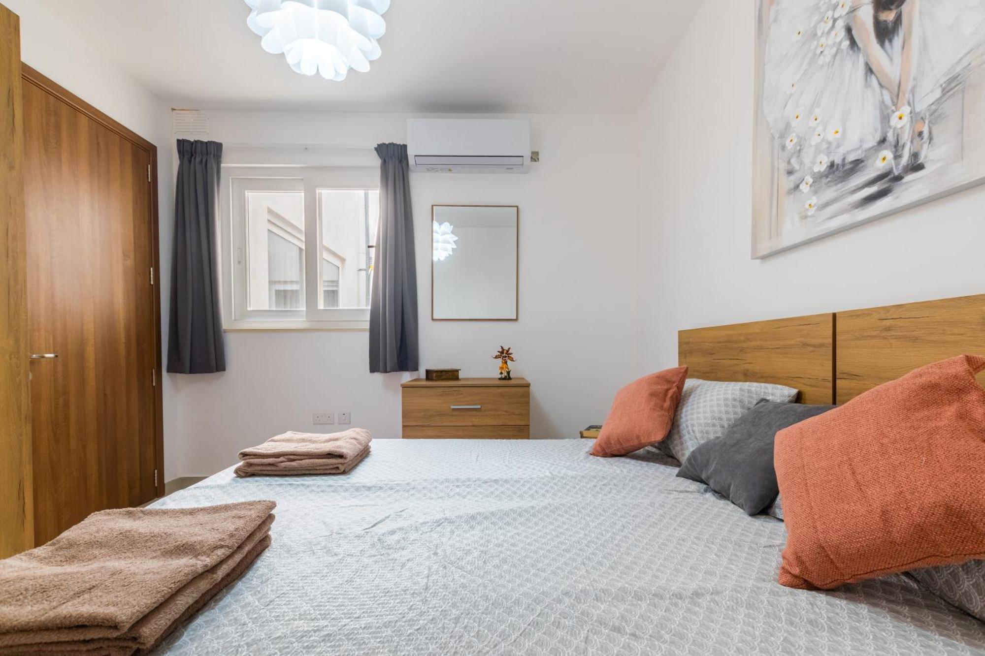 Apartment Brand New 3 Bdr 2 Bth B10