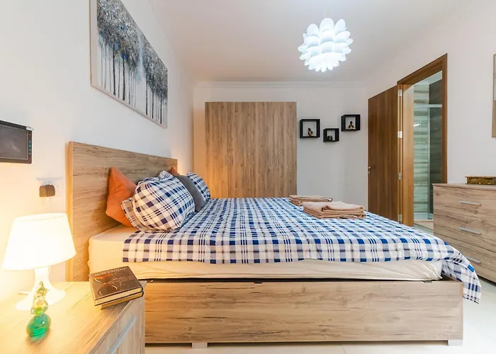 Brand New Apartment 3 Bdr 2 Bth B10