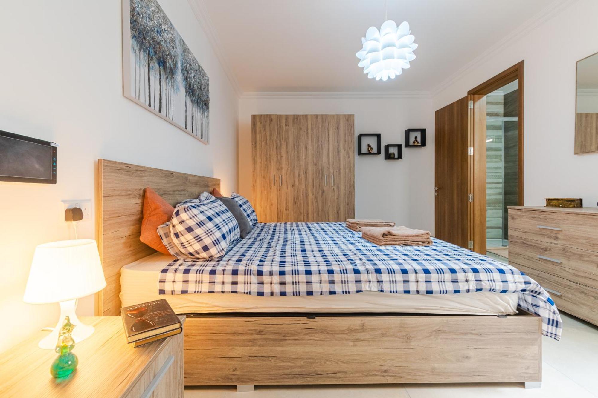 Appartement Brand New 3 Bdr 2 Bth B10