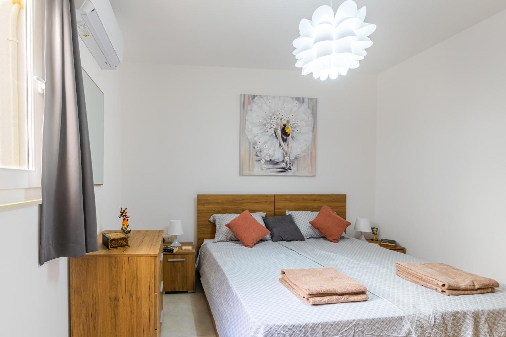Brand New 3 Bdr 2 Bth B10 Appartement